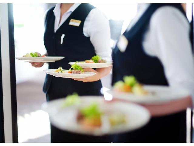 Vagas para Serventes de Mesa - 1/1